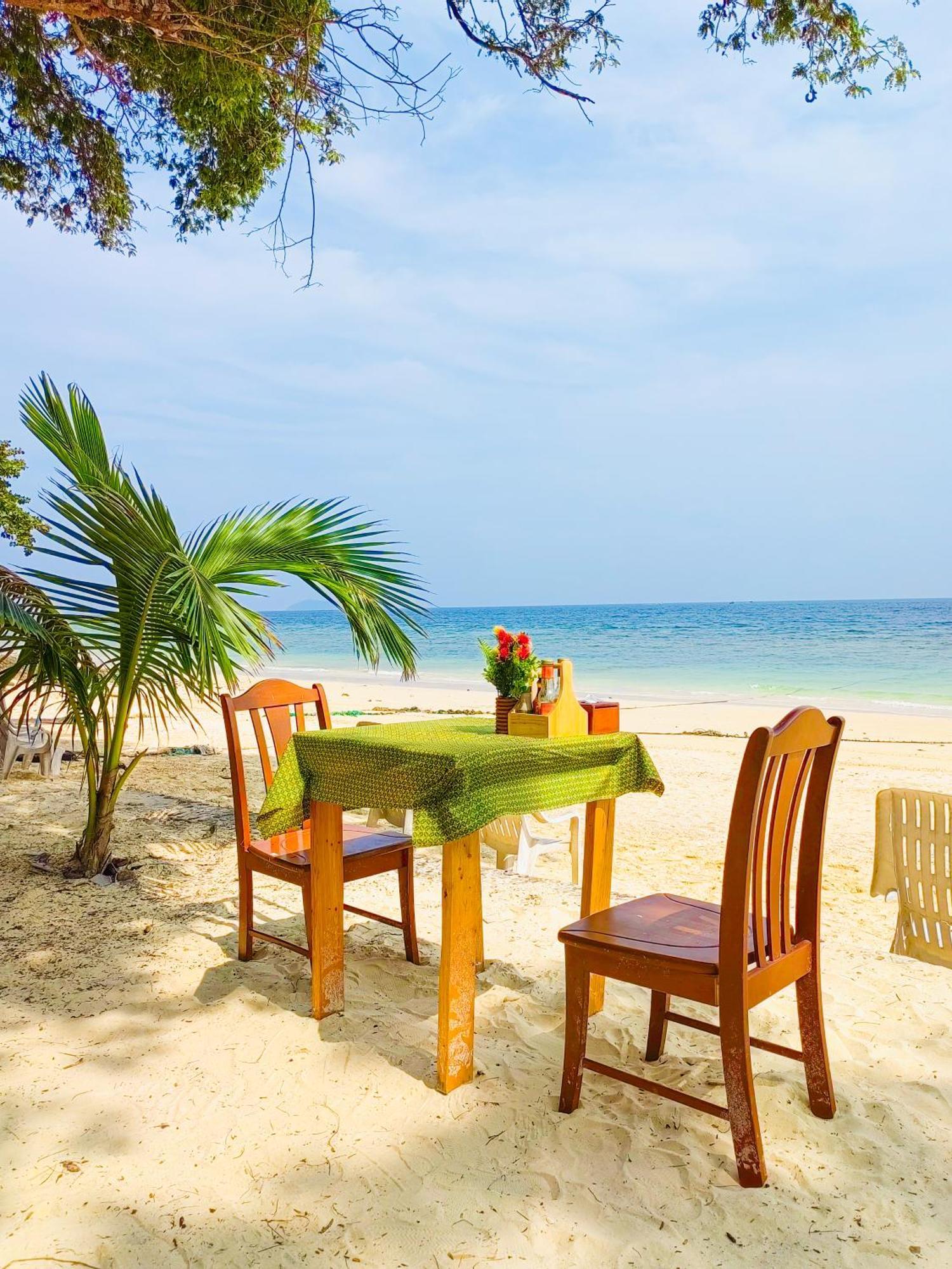 Phi Phi Private Beach Resort Bagian luar foto